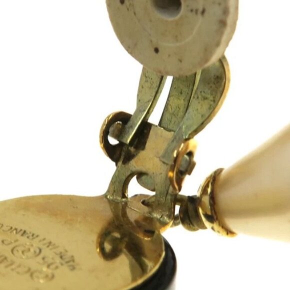 CHANEL CC Logos Pearl Drop Black Round Clip-On Earrings Gold Tone - Picture 7 of 10